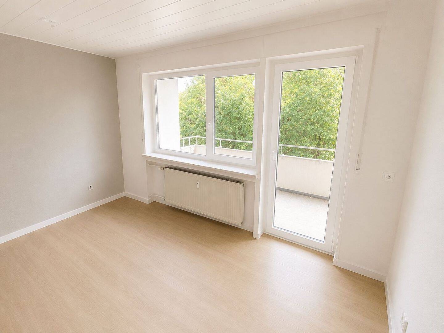 Neue 3er-WG gesucht – frisch kernsanierte Wohnung in Karlsruhe, 76131 Karlsruhe