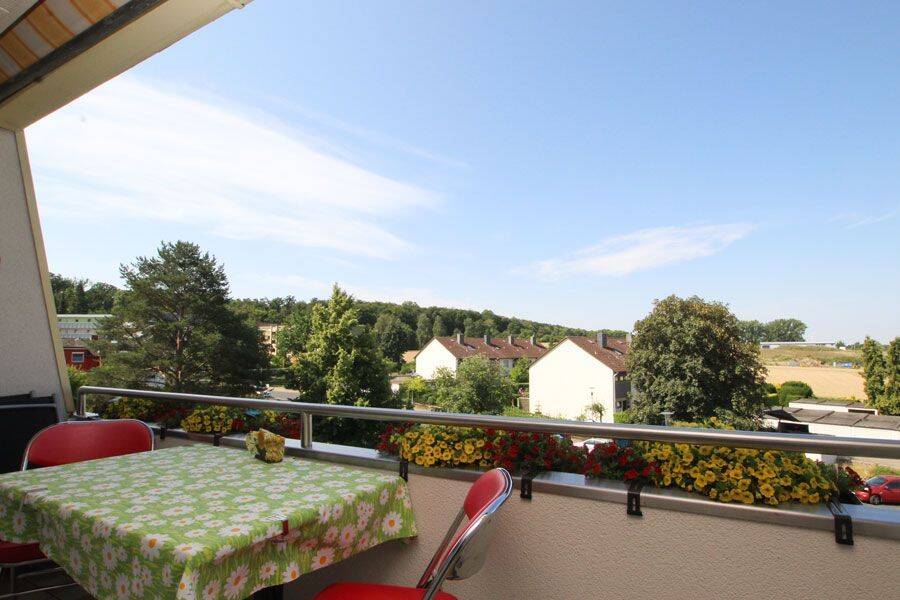 Lichtdurchflutete 4-Zimmer-Wohnung mit Balkon und Stellplatz in Wolfenbüttel!, 38304 Wolfenbüttel