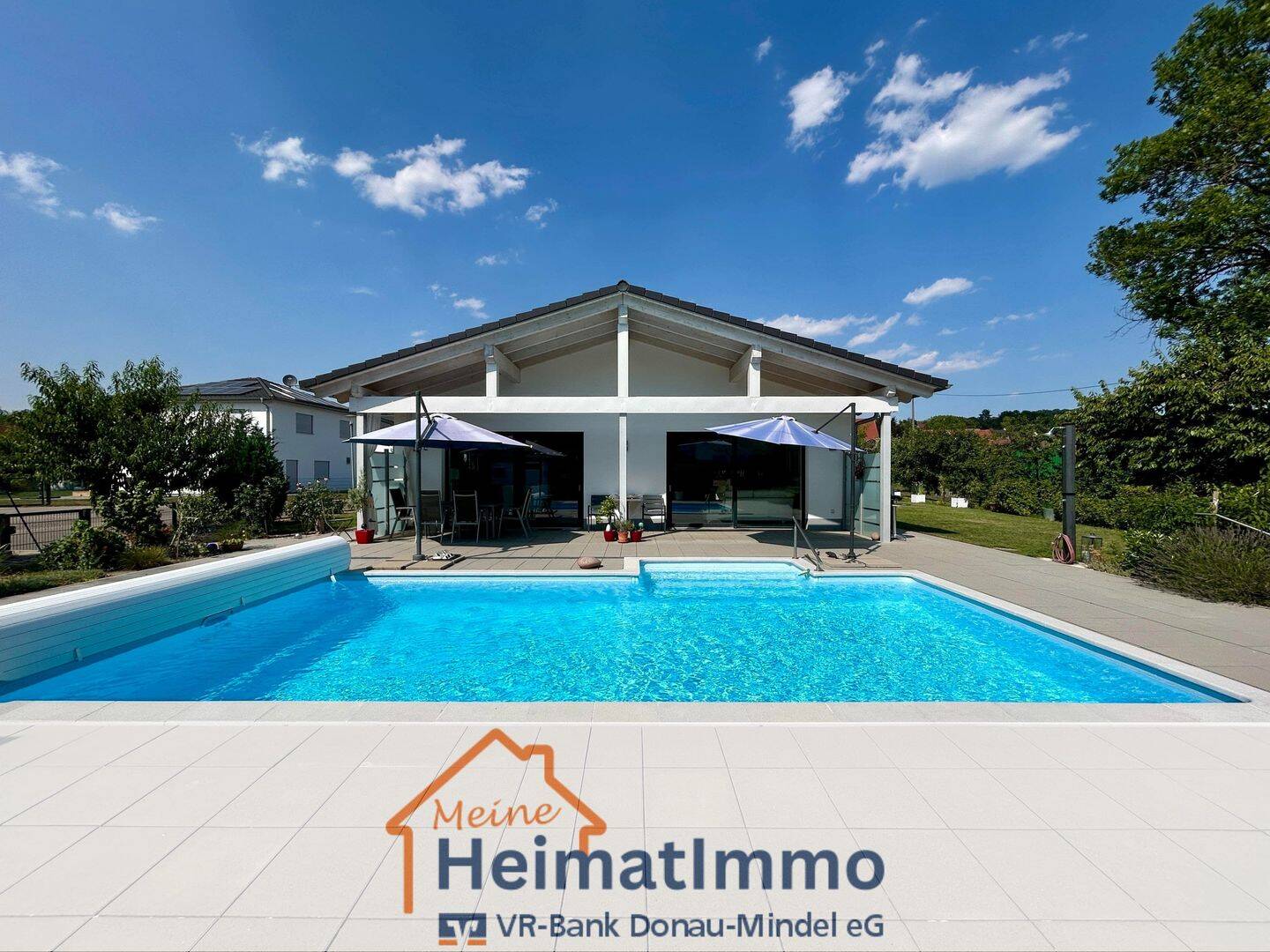 Modernes Wohnen auf einer Ebene – Stilvoller Bungalow mit Pool in Zöschingen, 89447 Zöschingen