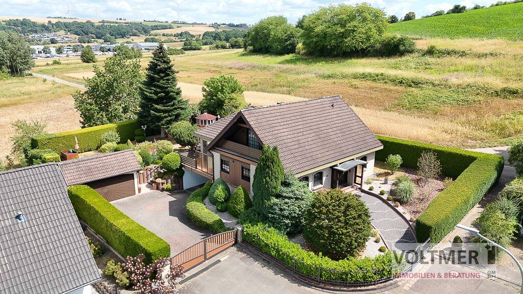 PRIVATSPHÄRE – Einfamilienhaus mit Doppelgarage in Sackgassenlage von Blieskastel!, 66440 Blieskastel