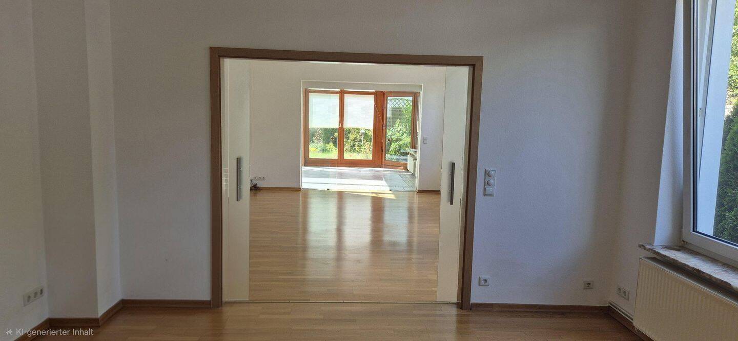 120 m² mit beheiztem Wintergarten, Terrasse & Garten – außergewöhnliche Wohnung in Schleswig, 24837 Schleswig
