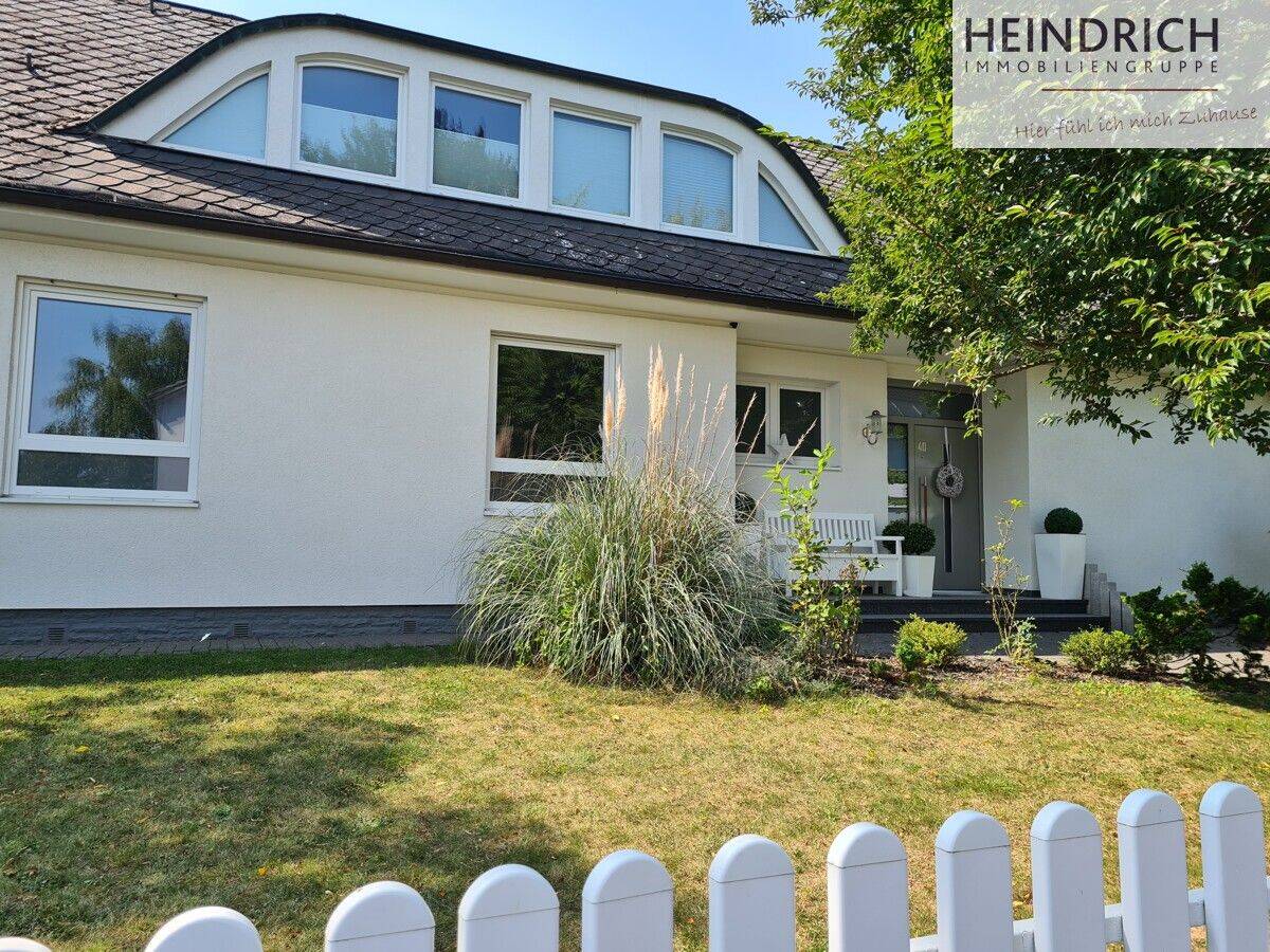 Winkelbungalow par excellence In bester Lage von Kassel-Harleshausen! Mit traumhafter Kulisse…, 34128 Kassel (Harleshausen Jungfernkopf Kirchditmold)