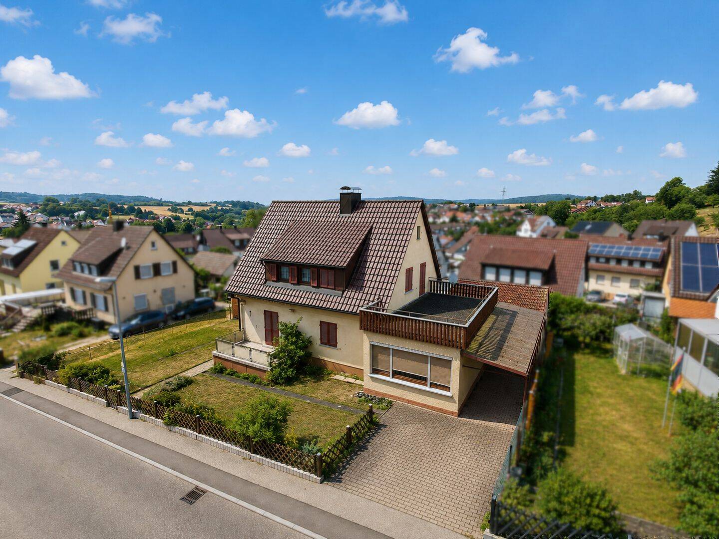 Tolles Grundstück mit Wohnhaus, Scheune und Garage, 73269 Hochdorf