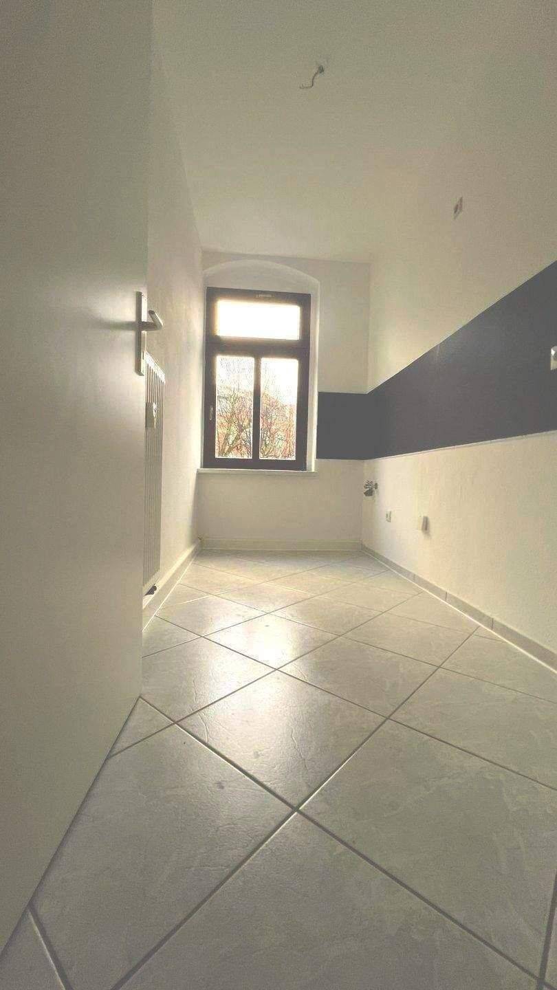 NEU SANIERT / HELLE WOHNUNG / BLICK INS GRÜNE / TOP LAGE, 9111 Chemnitz (Altchemnitz Schloßchemnitz Zentrum)