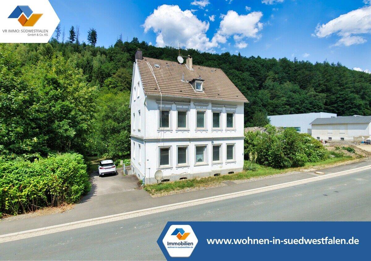 VR IMMO: Frisch renoviert für Sie: Charmante Wohnung im 1. Obergeschoss., 58762 Altena