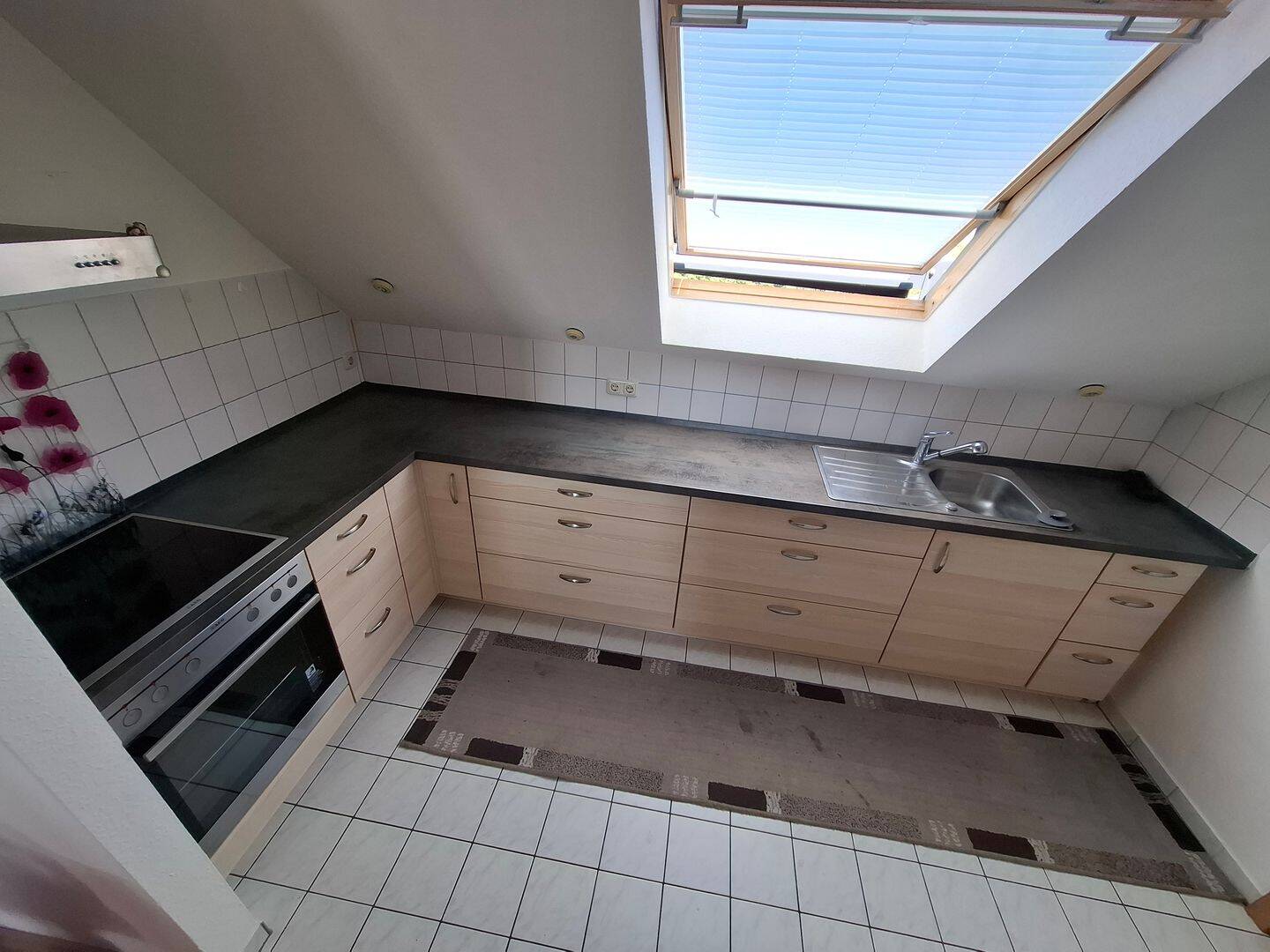 Wohnen im DG mit Aufzug + Südterrasse – in Küchwaldnähe – EBK Abkauf mögl., 9113 Chemnitz