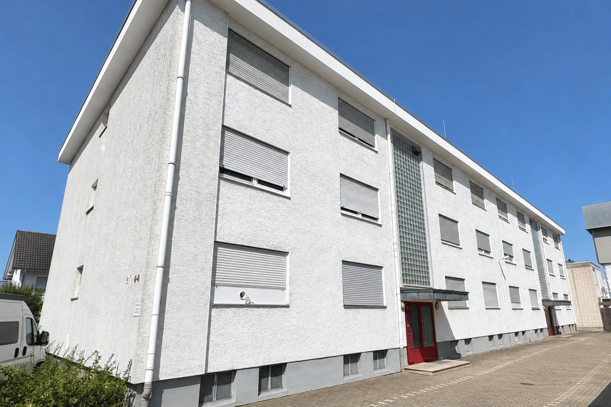 Neu-Isenburg: Großzügige 3 Zimmerwohnung mit Balkon und Garage!, 63263 Neu-Isenburg