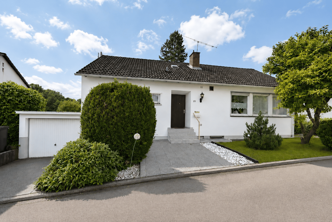 Wohnen in begehrter Aussichtslage von Urbar!, 56182 Urbar