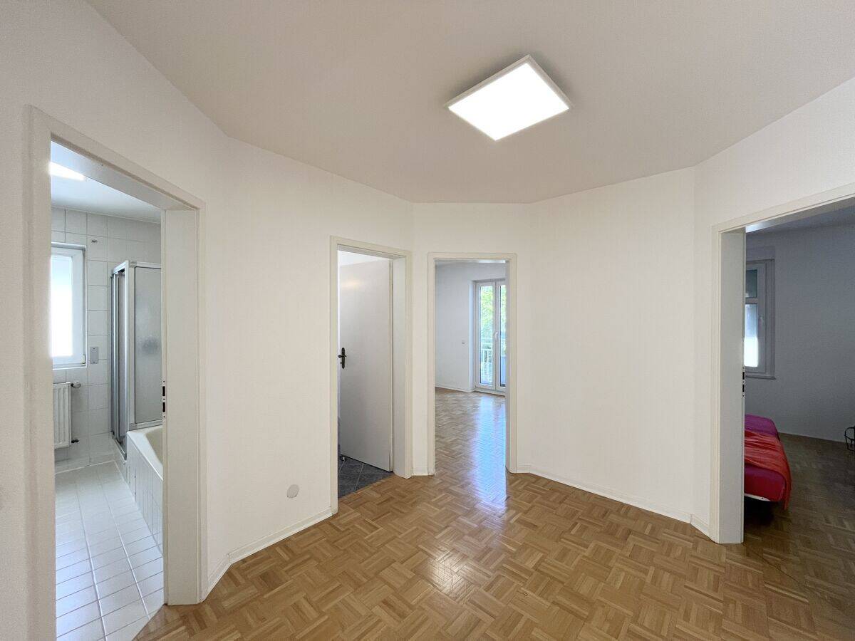 Hochwertige 3-Zimmer-Wohnung mit TG-Stellplatz und Gemeinschafts-Garten, 63263 Neu-Isenburg