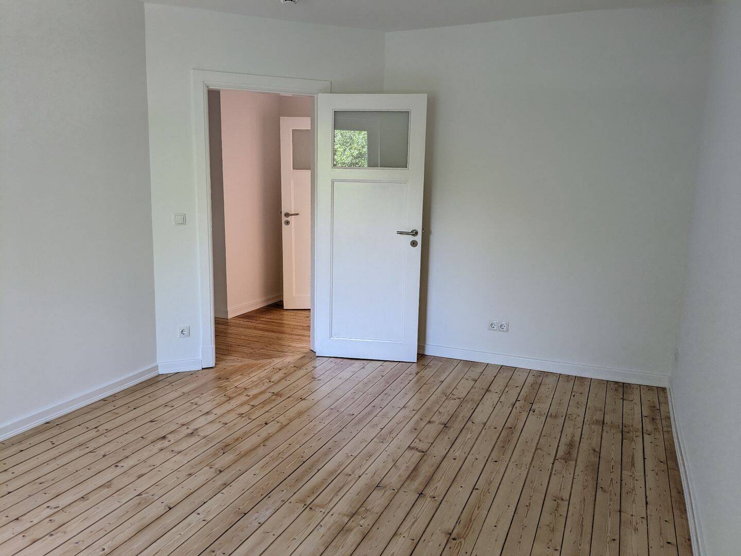 helle 2,5-Zimmer-Wohnung mit Balkon im Hochparterre zum 01.09. zu vermieten, 20535 Hamburg (Mitte Borgfelde Hamm)