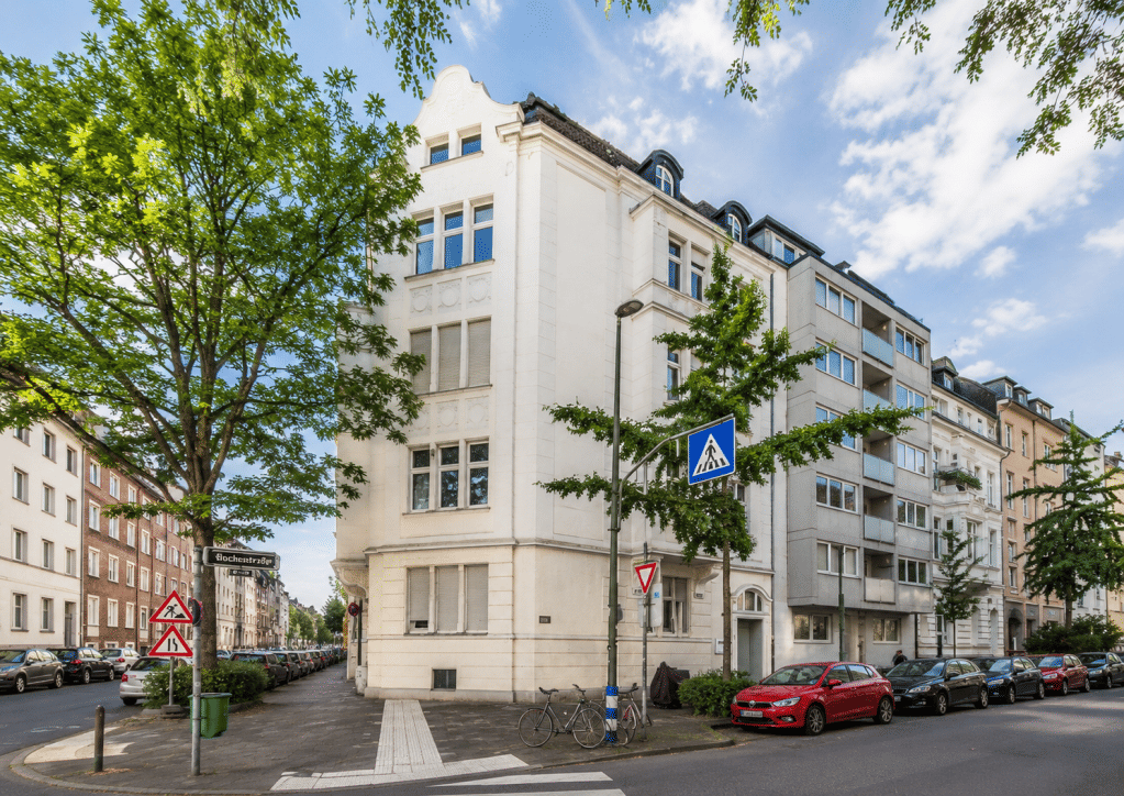 Exklusive Dachgeschosswohnung mit Süd-/West-Terrasse im stilvollen Jahrhundertwendehaus, 40479 Düsseldorf (Derendorf Pempelfort)