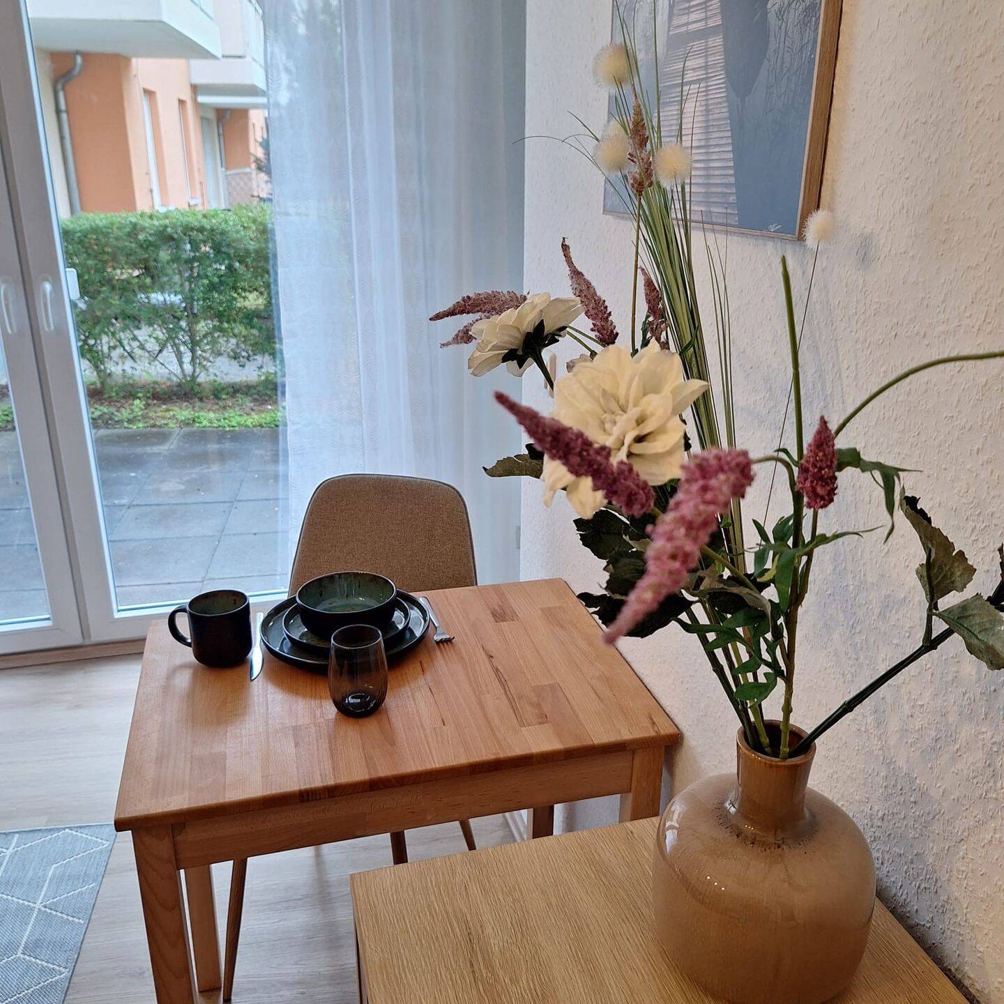 Hübsche, voll möblierte 1 Zimmer Wohnung  in Jena-Ost zu vermieten !, 7749 Jena