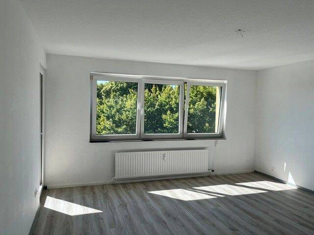 Helle 3-Zimmer-Wohnung mit Essecke und Balkon in Fritzlar (2L), 34560 Fritzlar