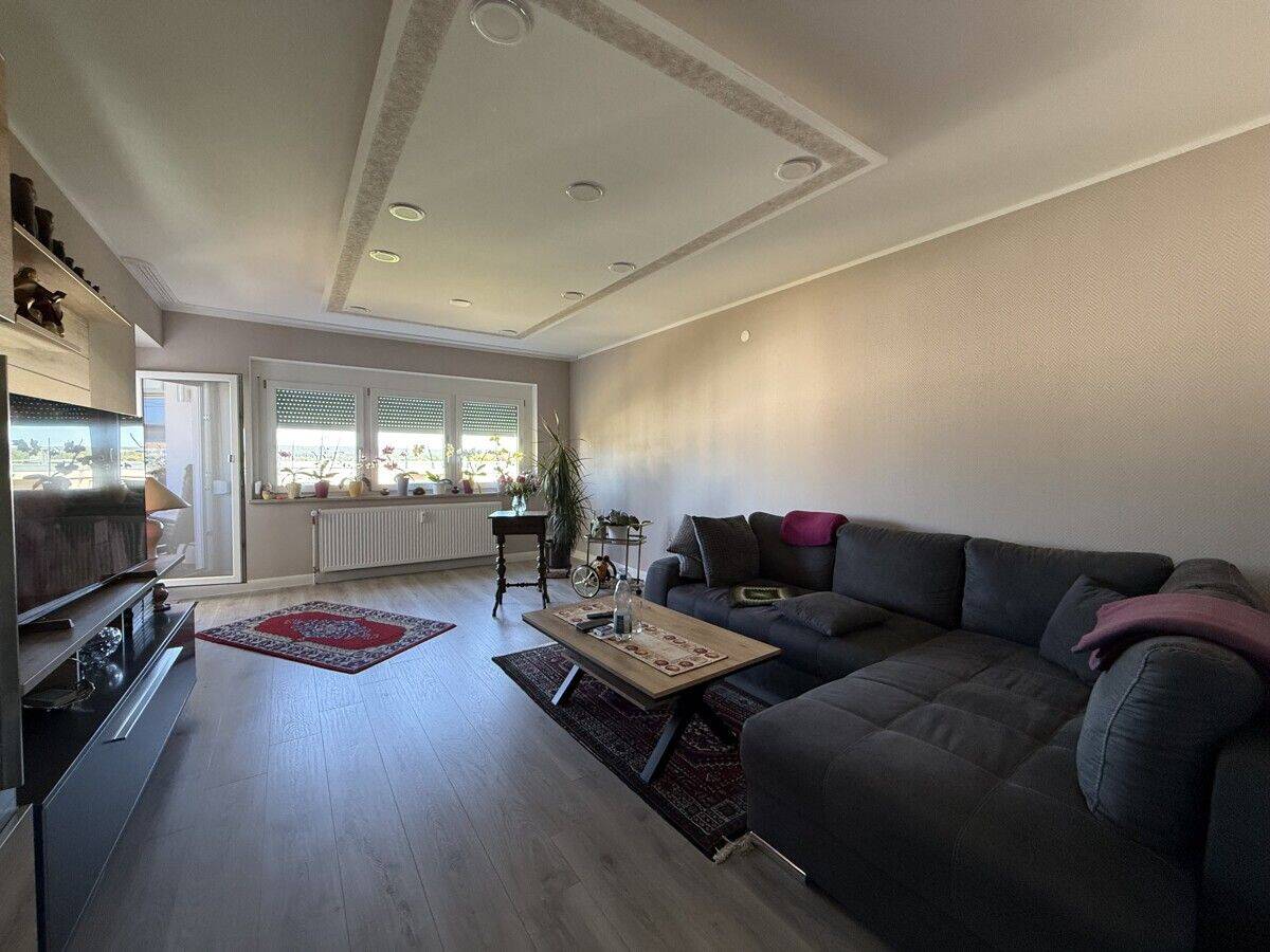 Villingen-Wöschhalde Moderne 3,5-Zi.-Wohnung mit Einbauküche, Balkon und Garage, 78052 Villingen-Schwenningen