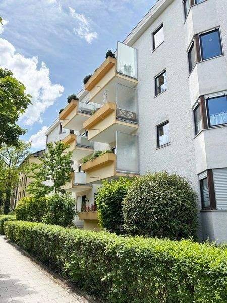 In guter Wohnlage und frei zur Eigennutzung !, 81241 München (Aubing-Lochhausen-Langwied Pasing-Obermenzing)