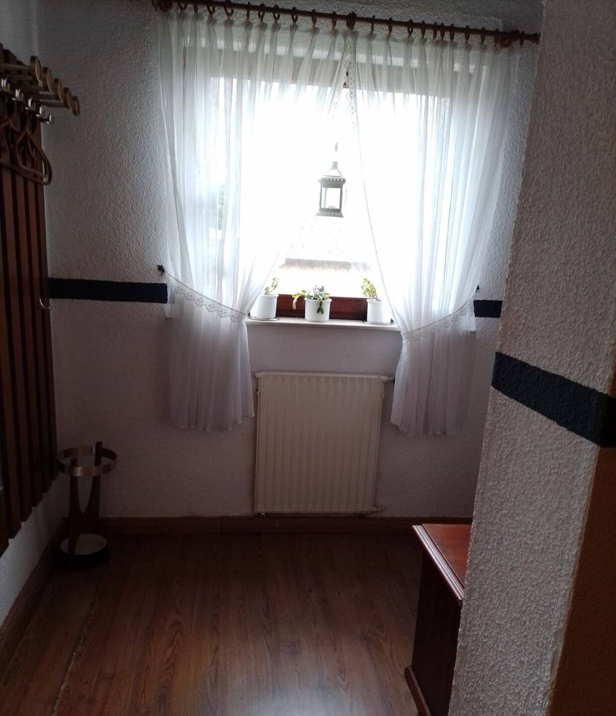 Verm.Möbl.an rhg.NR.männl.auch Pendler – Monteur, 57586 Weitefeld