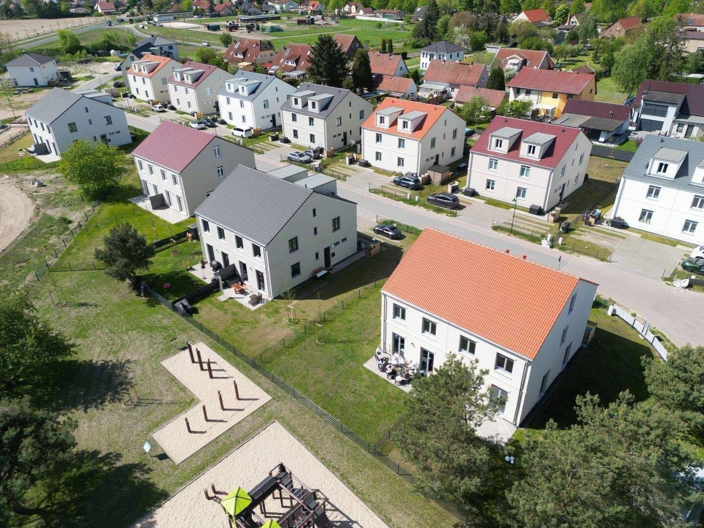 Am Berliner Stadtrand: Hier wohnen glückliche Familien – Kinder erkunden die Natur, 14621 Schönwalde-Glien