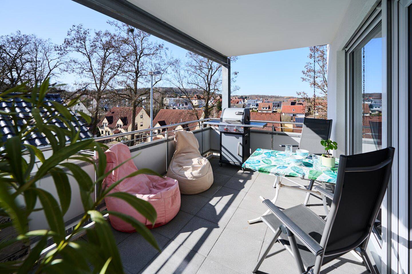 Perfekt in jeder Lebensphase: 4-Zimmer-ETW mit sonnigem Balkon, Aufzug und Garage, 72135 Dettenhausen
