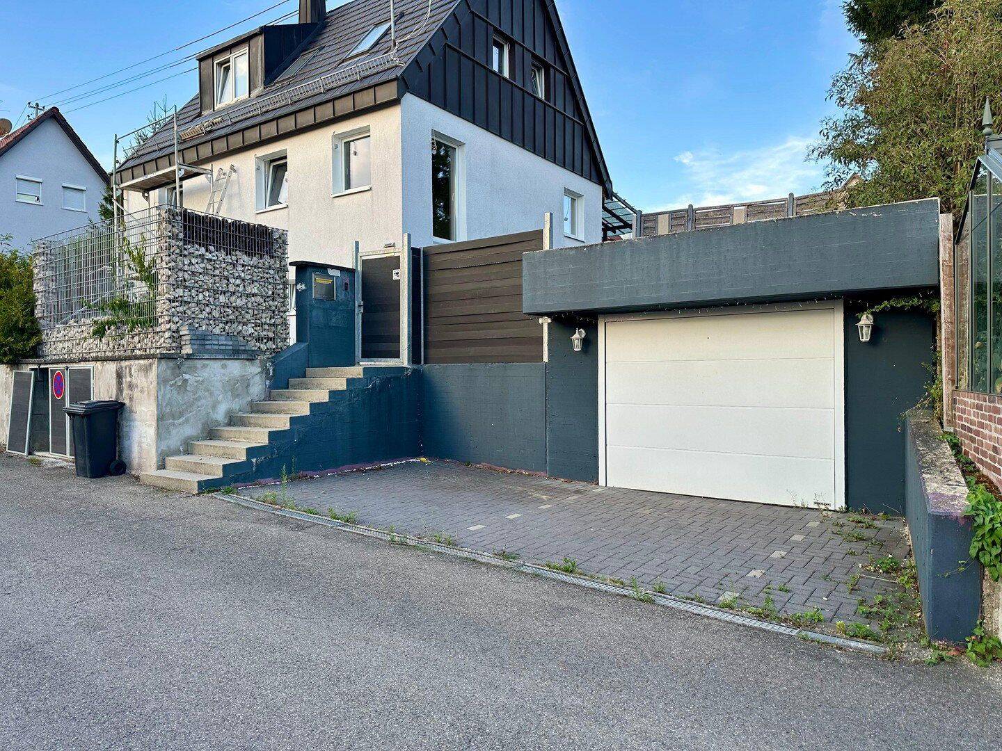 Freistehendes Einfamilienhaus mit Garten & Schwimmteich – ideal für Paare und kleine Familien, 71522 Backnang