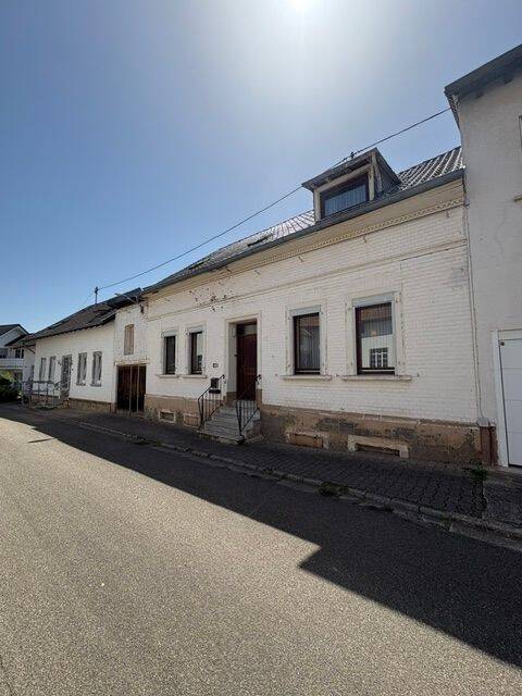 Gemütliches Einfamilienhaus mit Nebengebäude und großem Grundstück, 55595 Bockenau