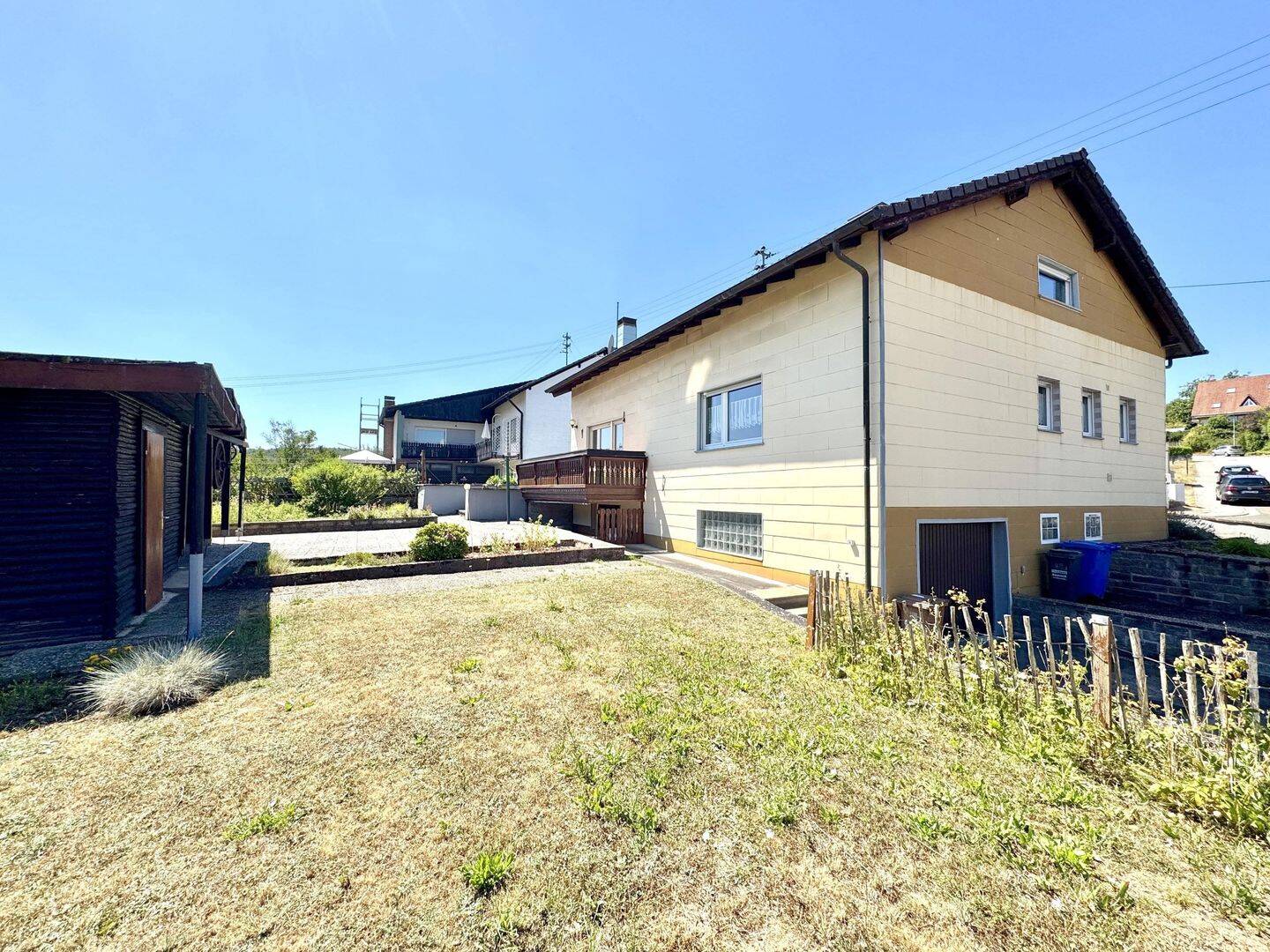 Hirschhorn: Freistehendes, geräumiges Einfamilienhaus mit Garage, 67732 Hirschhorn/Pfalz