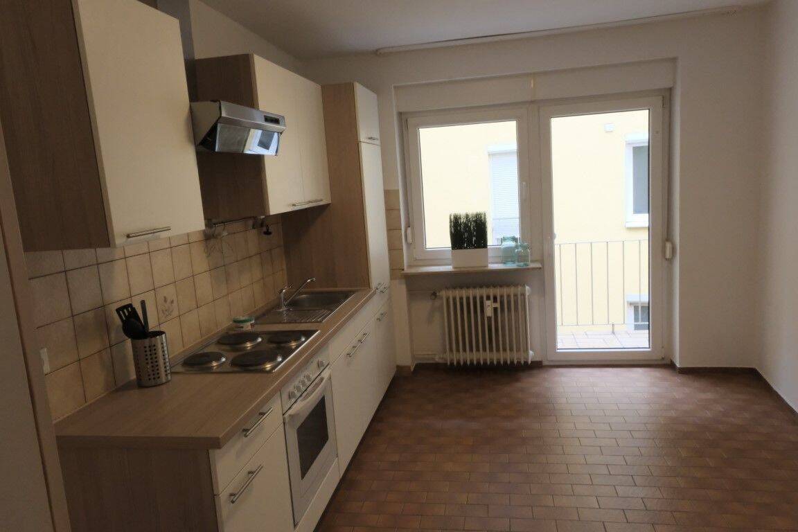 1-Zimmer-Wohnung mit separater Küche und Balkon in Würzburg/Altstadt, 97070 Würzburg (Altstadt)