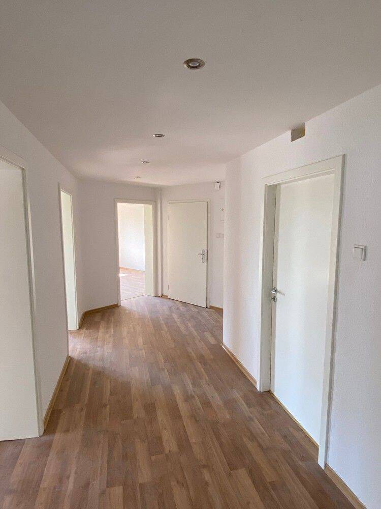 Helle renovierte 4-ZKB Wohnung in verkehrsgünstiger Lage, 66113 Saarbrücken