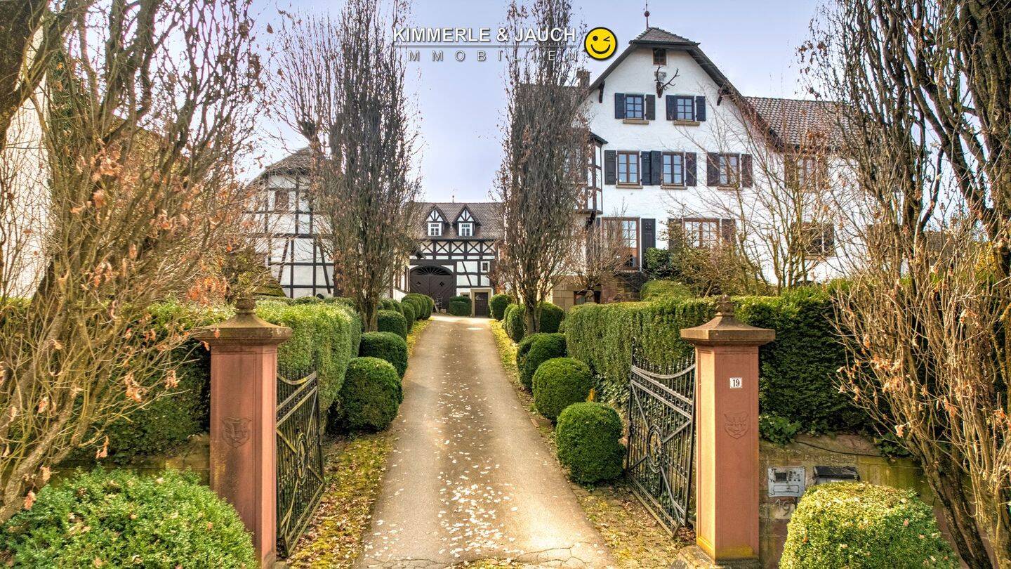 Kleines Paradies: Einzigartiges Anwesen mit vielseitigen Nutzungsmöglichkeiten VERKAUFSSTART, 71083 Herrenberg