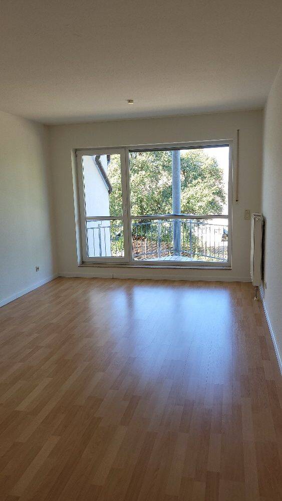 Helle 2-Raum-Wohnung mit Balkon am Stadtrand, 99099 Erfurt