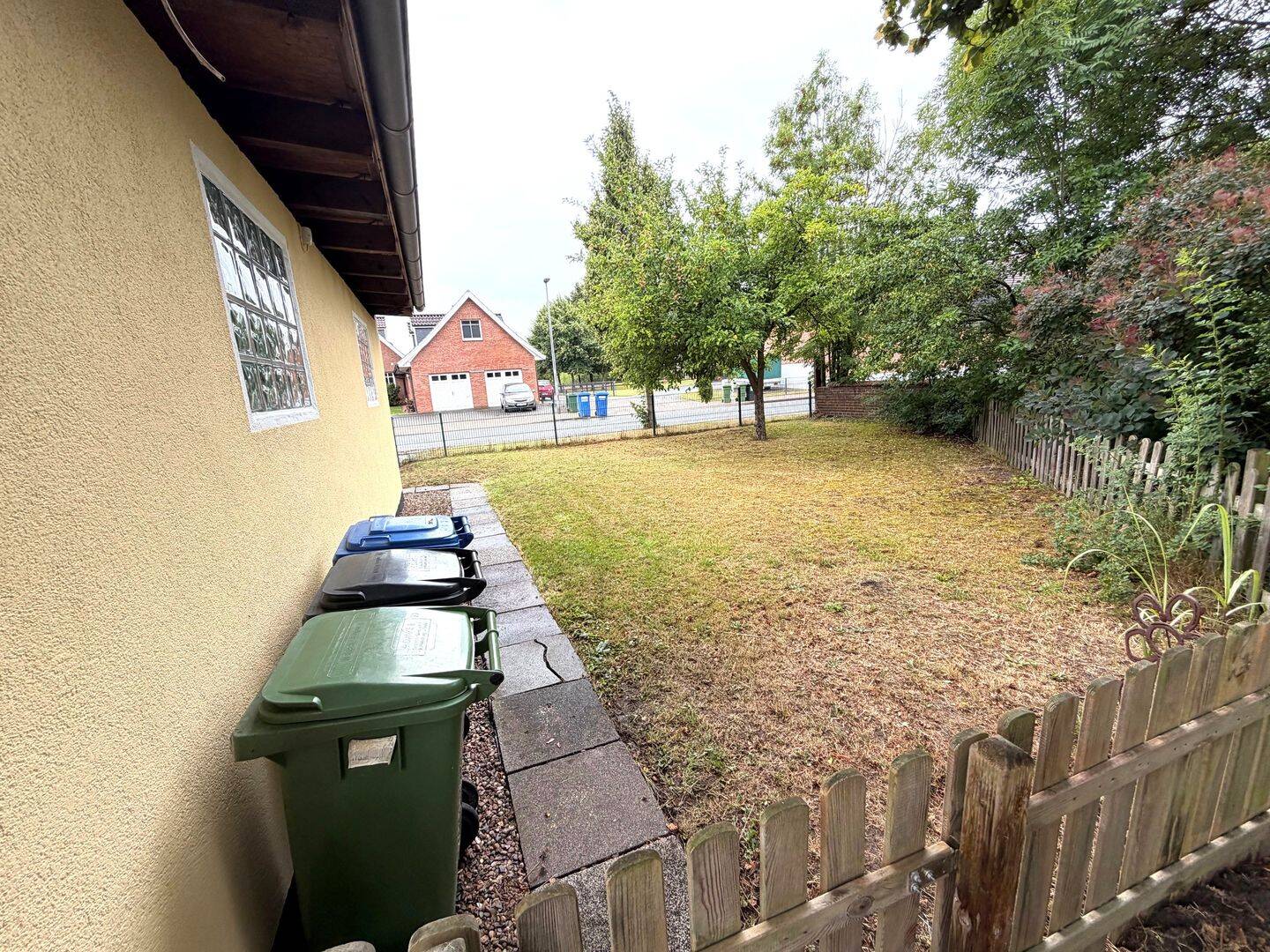 THEDINGHAUSEN! KLEIN und FEIN- aber für sich ALLEIN! freihstehendes kleines Häuschen mit GARAGE und großem Grundstück !, 27321 Thedinghausen