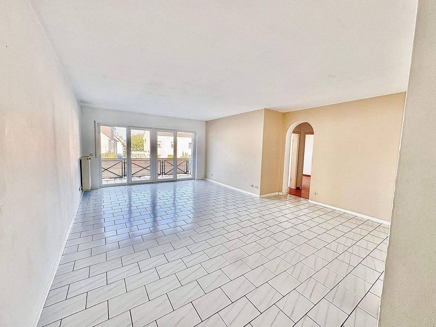 Geräumige Wohnung mit Balkon in Bitburg, 54634 Bitburg