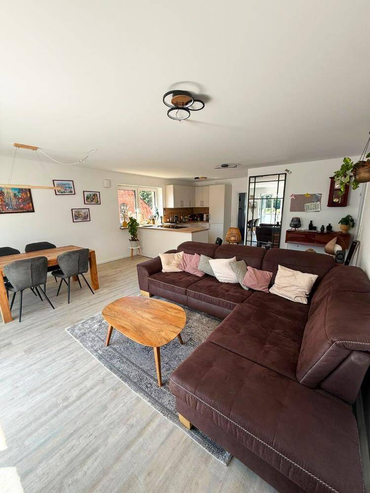 Großzügige 3-Zi.-Wohnung mit Süd-Balkon, Gäste-WC & Aufzug, 27612 Loxstedt