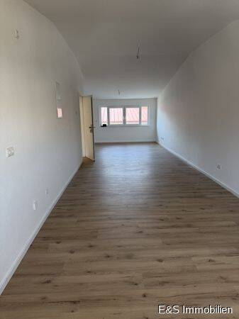 Moderne 2-Zimmer-Wohnung nach Sanierung – hell, hochwertig und sofort bezugsbereit, 34253 Lohfelden