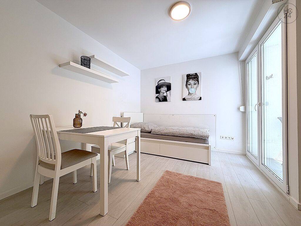 Modern möbliertes Apartment mit WLAN und Balkon in Fürth, 90763 Fürth (Südstadt Weikershof)