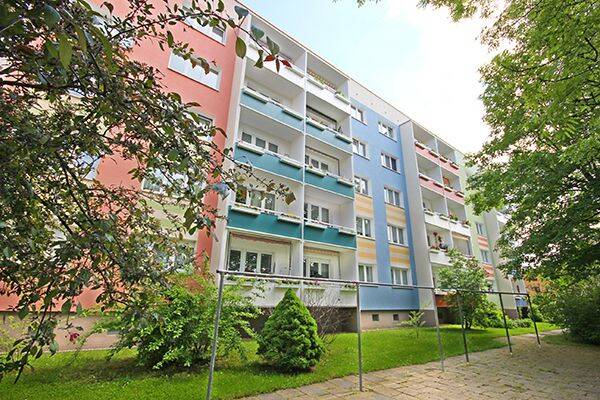 Nachnutzer gesucht! 3- Raumwohnung mit Balkon, Dusche, ganz unten., 6128 Halle (Saale) (Böllberg-Wörmlitz Gesundbrunnen Innenstadt Silberhöhe Südstadt)