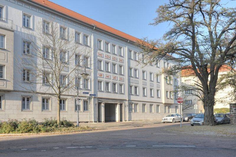 tolle Wohnung mit Balkon, Wanne und Dusche, 6108 Halle (Saale) (Altstadt Giebichenstein Innenstadt Paulusviertel Saaleaue)