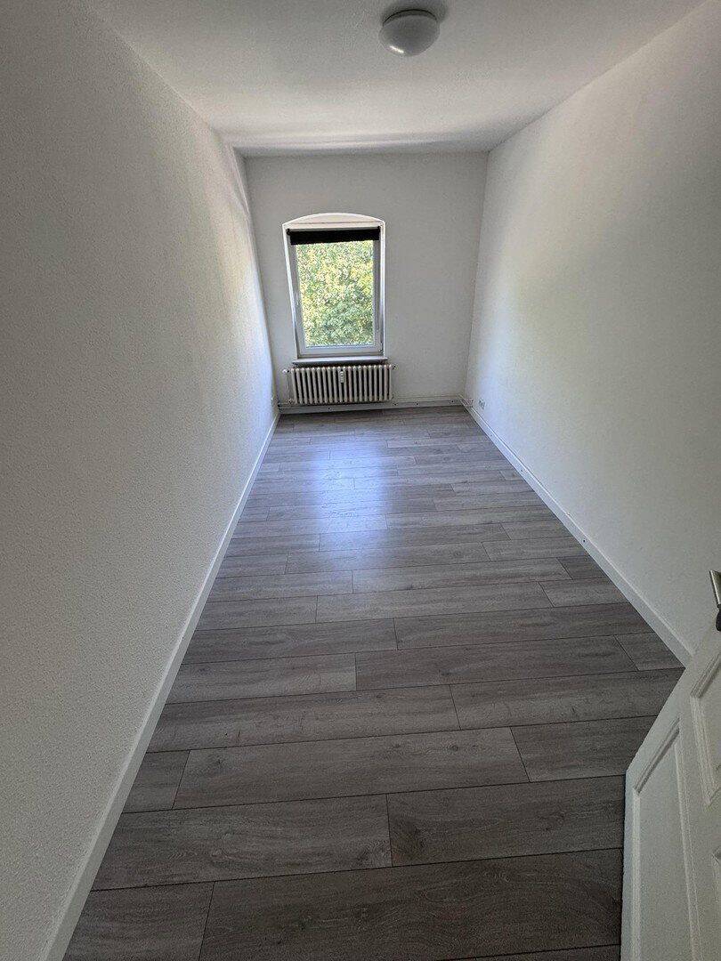 Frisch renovierte 4-Zimmer-Wohnung mit Balkon in zentraler Lage von Flensburg, 24939 Flensburg (Altstadt Neustadt Nordstadt Westliche Höhe)