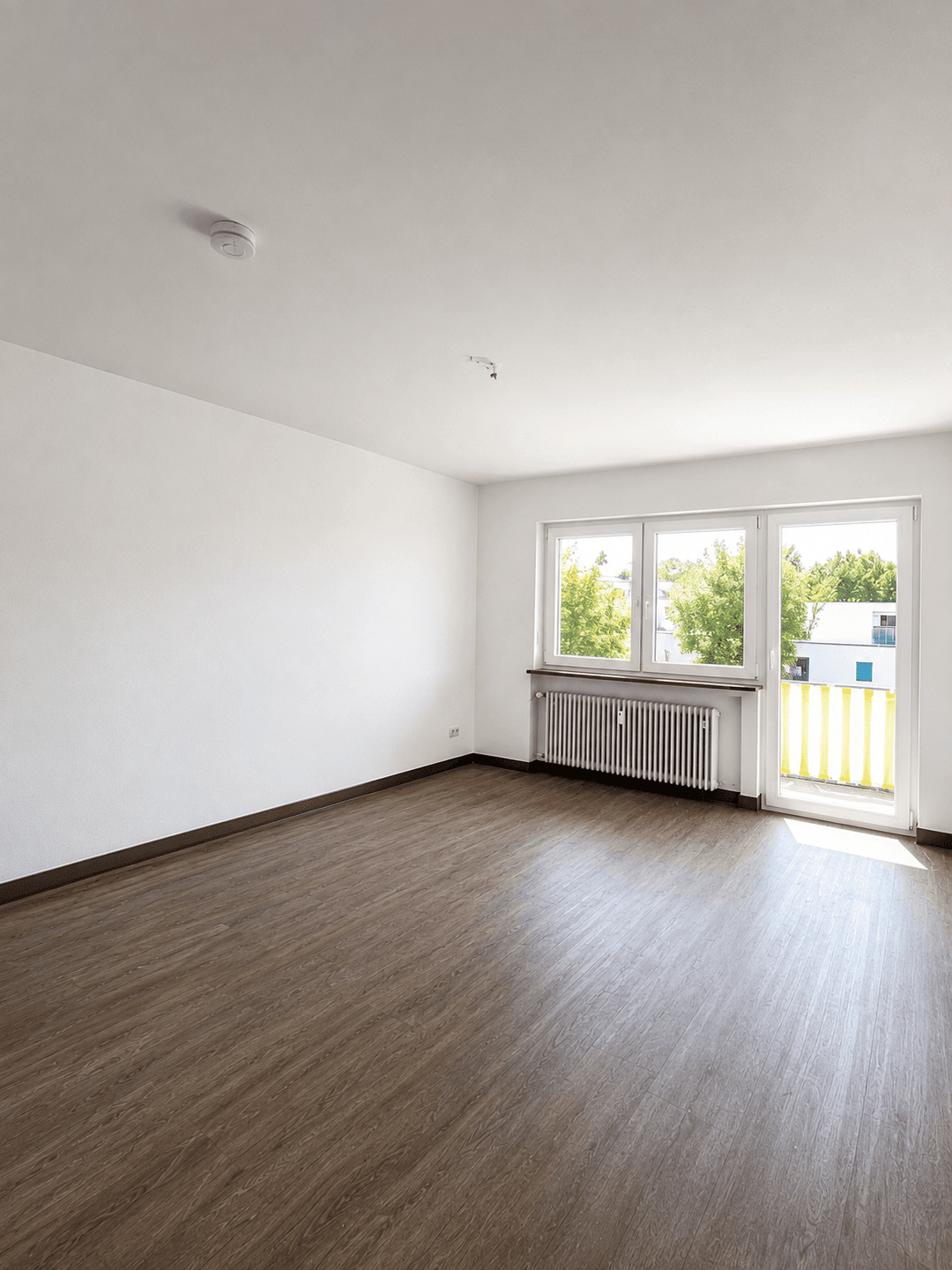 Renoviertes 1-Zimmer-Apartment mit Balkon, 97084 Würzburg (Heidingsfeld Heuchelhof Rottenbauer)