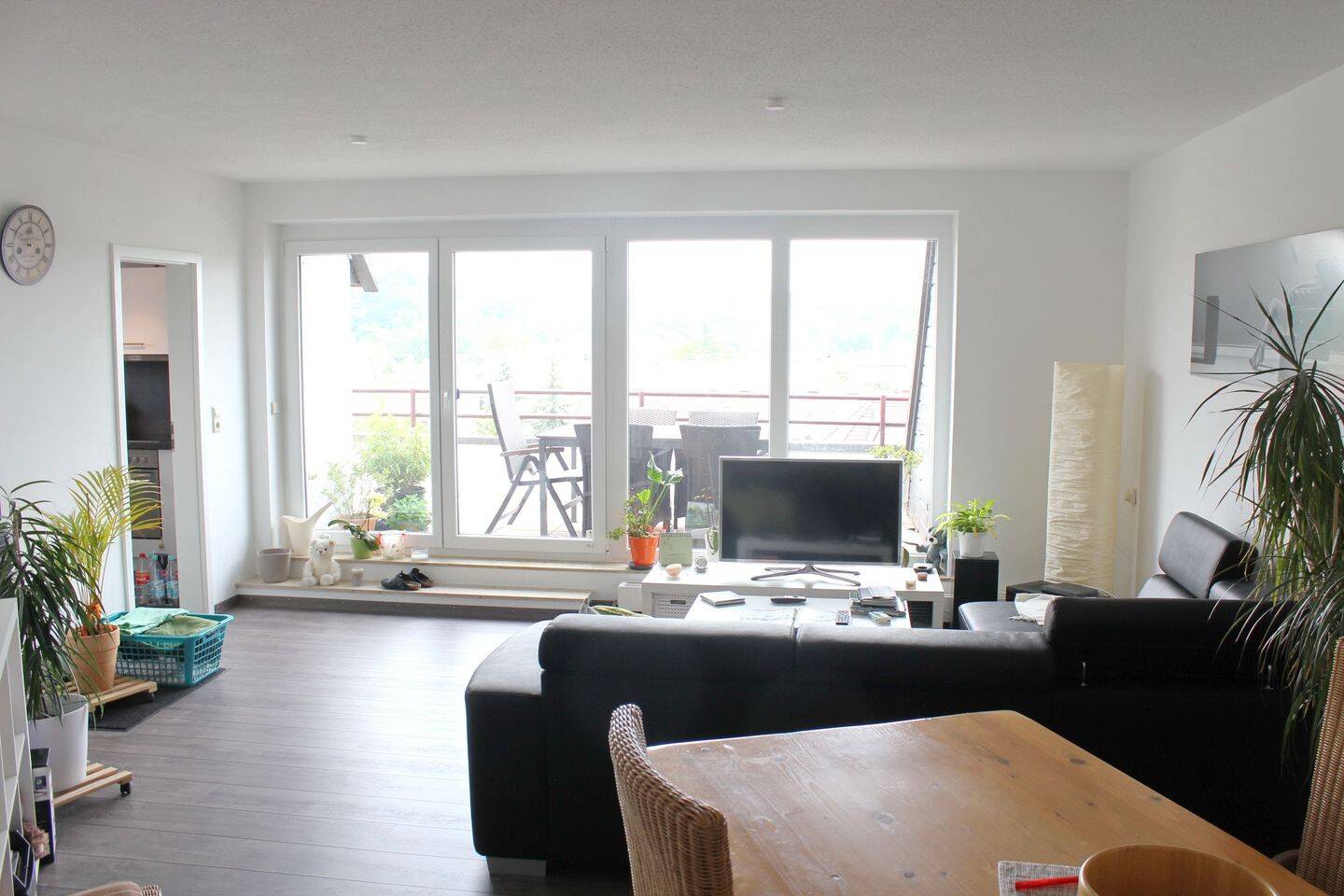 Modernisierte 2-Zimmer-Whg mit Einbauküche und Dachterrasse, 72379 Hechingen