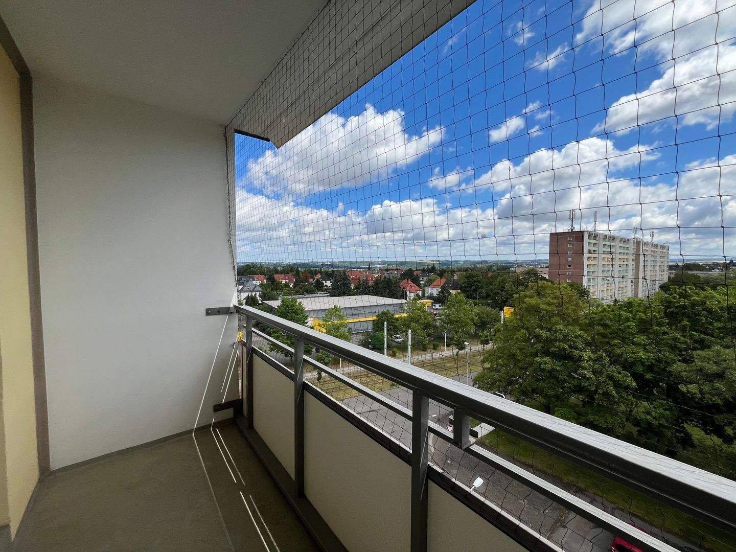Sanierte 3-Zimmer Wohnung mit Balkon und EBK auf Wunsch, 8062 Zwickau