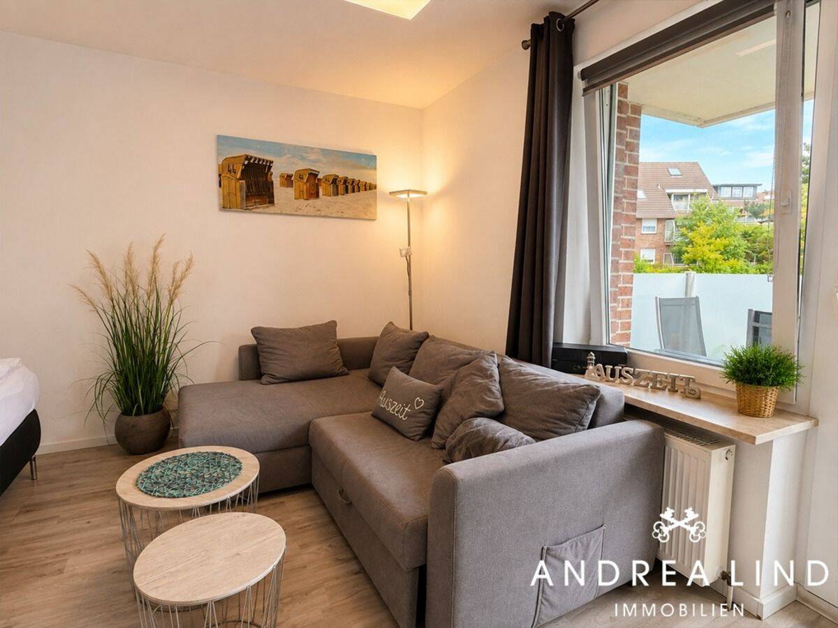 Strandnahe Ferienwohnung mit Balkon, Schwimmbad, Sauna und Tiefgarage, 27476 Cuxhaven