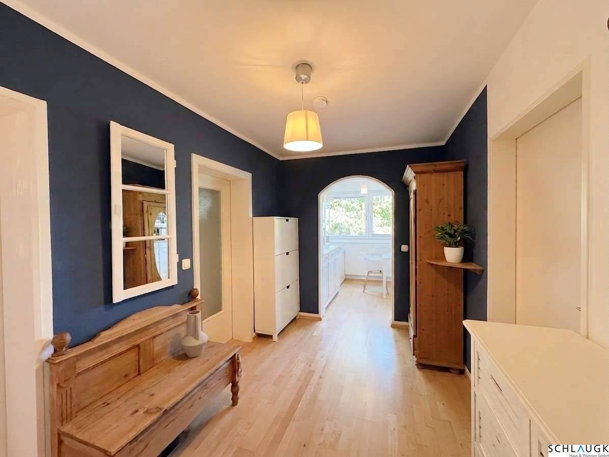 Wohntraum mit vier Zimmern und West-Balkon, 82152 Krailling