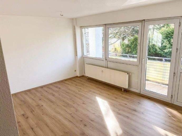 Moderne 3-Zimmer-Wohnung mit großzügiger Wohnküche und Loggia, 9212 Limbach-Oberfrohna