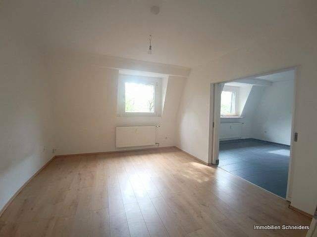 Duisburg-Alt-Hamborn, Kampstraße 63 – Frisch renovierte 2 Zimmer-Wohnung im 3.OG gerne zeitnah zu mieten !!, 47166 Duisburg