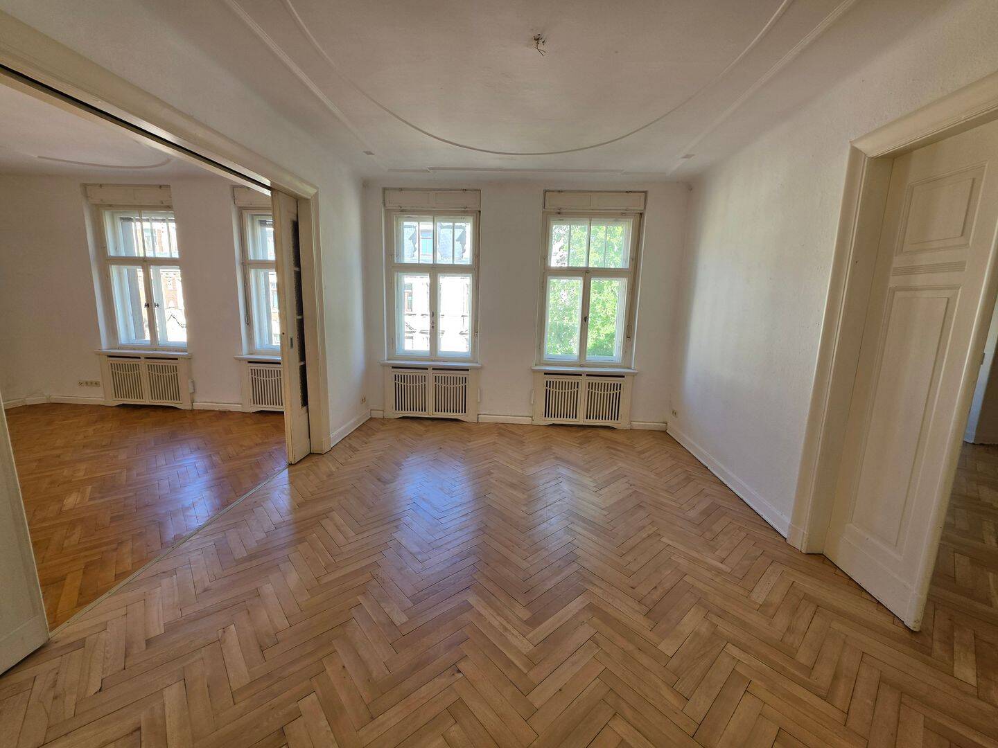 NEU! GROSSE 5 1/2 RAUM WOHNUNG MIT STIL – AUFGEARBEITETES ORGINAL PARKETT UND STUCKDECKEN, 1796 Pirna
