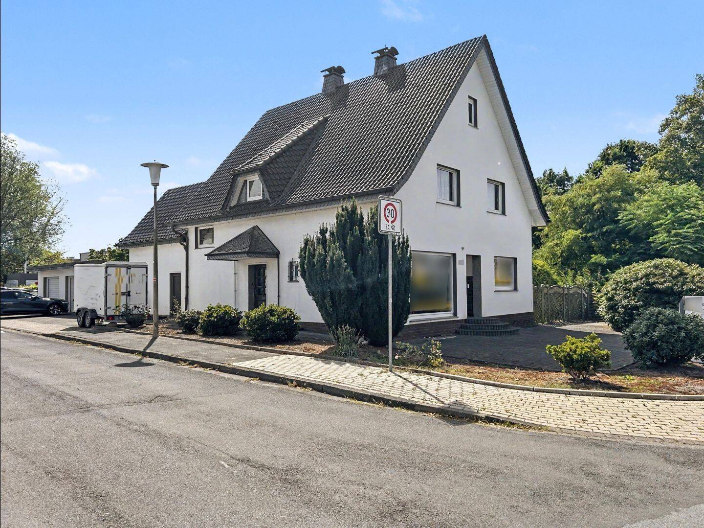 Traumhaftes Haus mit Gewerbeeinheit in bester Lage von Westerenger, 32130 Enger