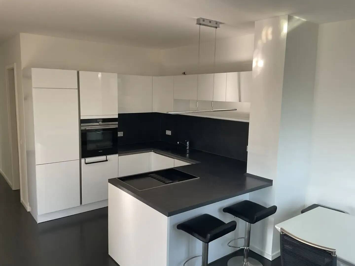 Hochwertig eingerichtete 2-Zimmerwohnung im neuen Stadtteil Hubland – mit Aufzug, Loggia und Tiefgaragenstellplatz, 97074 Würzburg (Frauenland Sanderau)