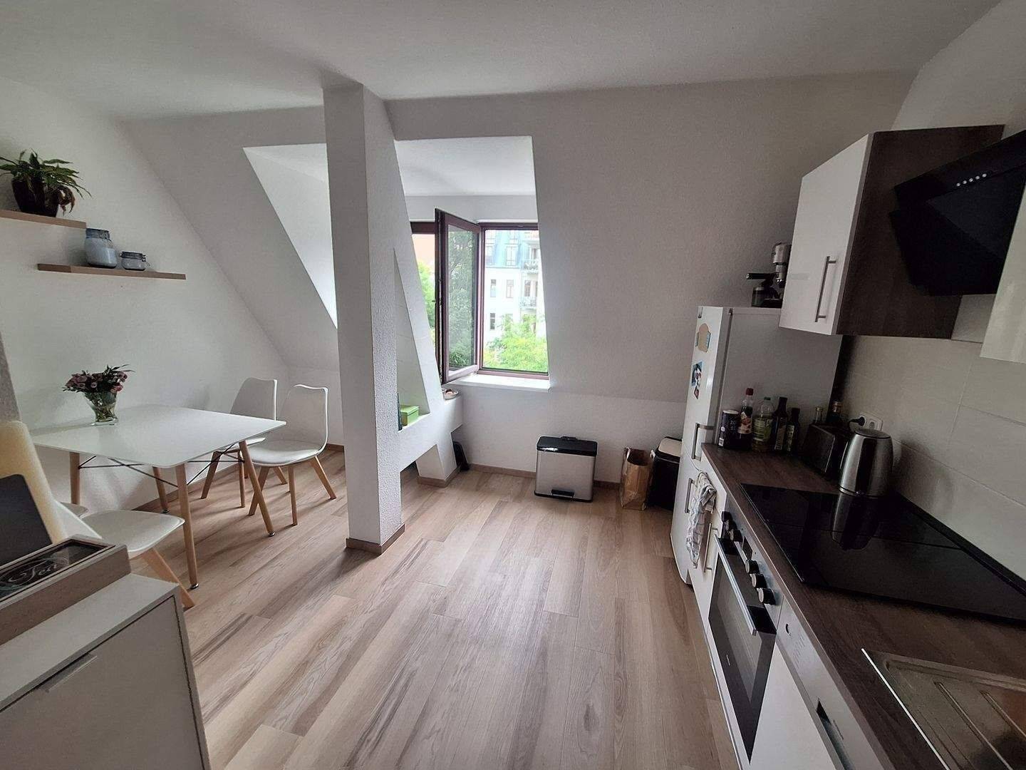 +++SÜDVORSTADT+++DACHGESCHOSS+++HELL+++WOHNKÜCHE+++TOP GRUNDRISS+++3-ZIMMER+++BEGRÜNTER INNENHOF+++, 4275 Leipzig (Marienbrunn Südvorstadt)