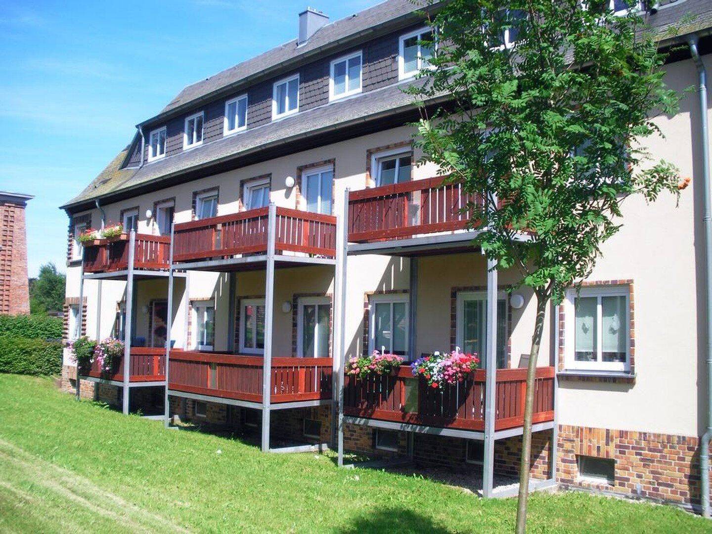 frisch saniert: sehr angenehme 3 Zimmer mit Balkon im EG, 9355 Gersdorf
