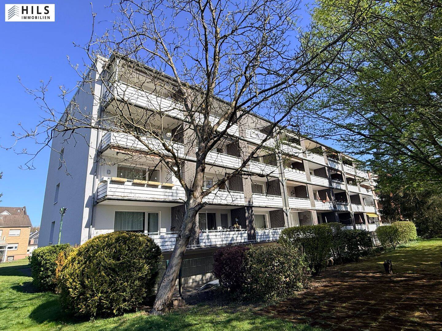 Charmante 2-Raum-Wohnung mit Balkon in Düsseldorf Eller, 40229 Düsseldorf (Eller Lierenfeld Oberbilk)